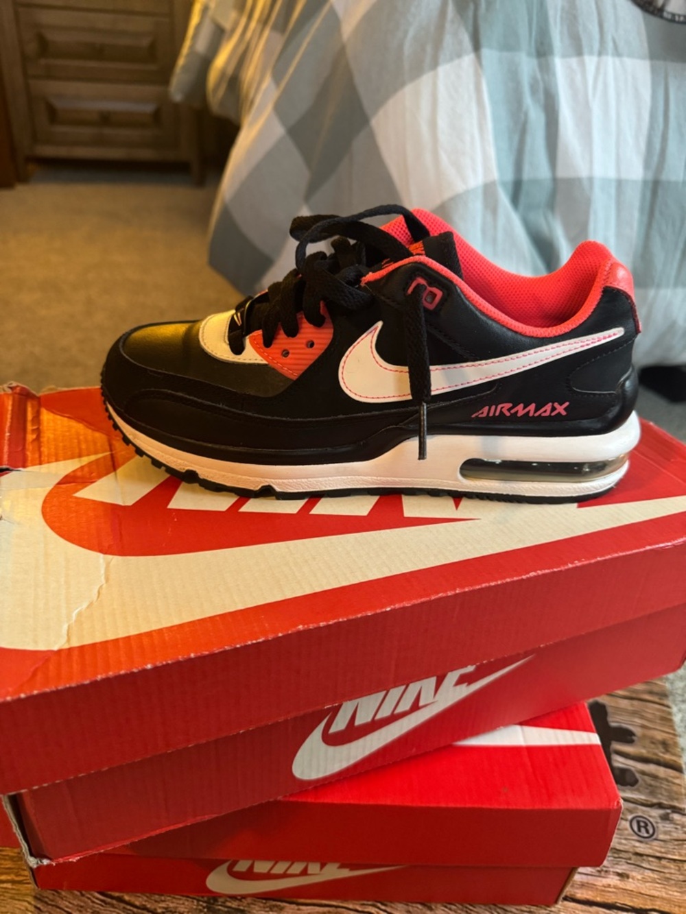 Nike Kids Black & Pink Air Max Sneakers